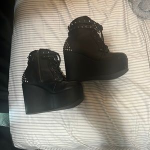 DEMONIA CULT.   POISON-101 Black platforms